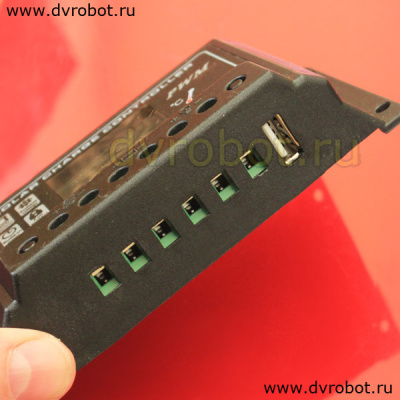 Контроллер батарей 12-24В-20А + USB